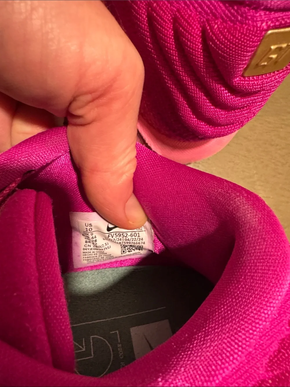 Nike Women's Air Zoom GT Hustle 3 Bright Pink Knit Running Sneakers size 10